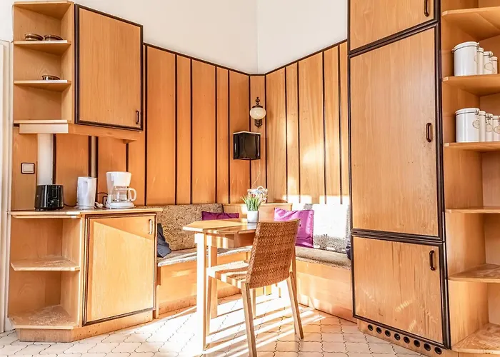 Friendly 4Br Shared Apt- Near Downtown